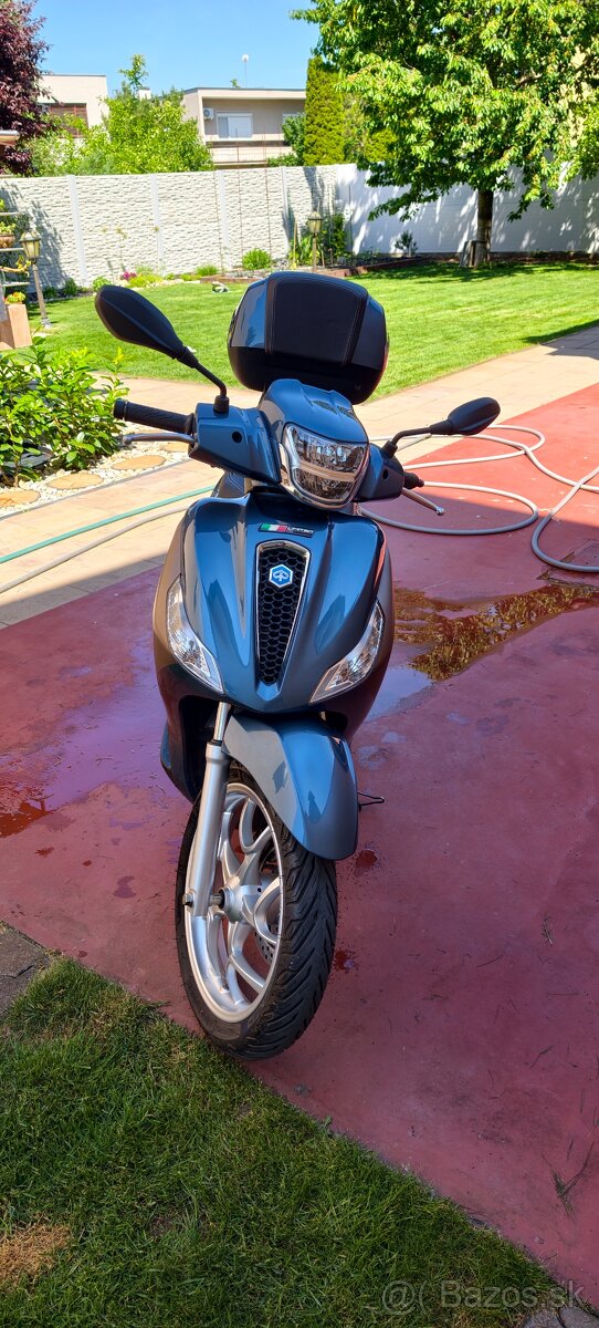 Piaggio Medley 150 - 2