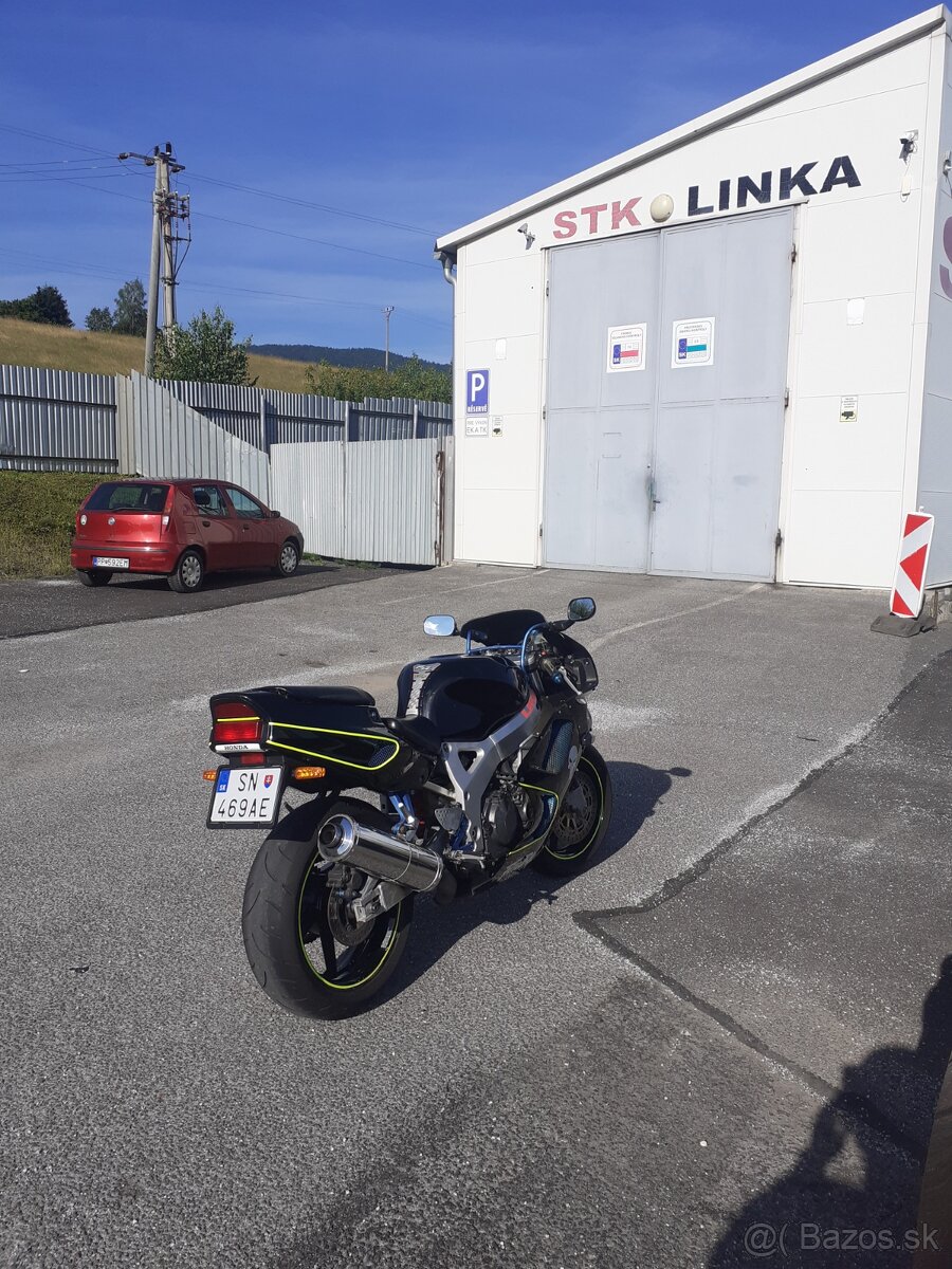 Honda cbr 900rr - 2