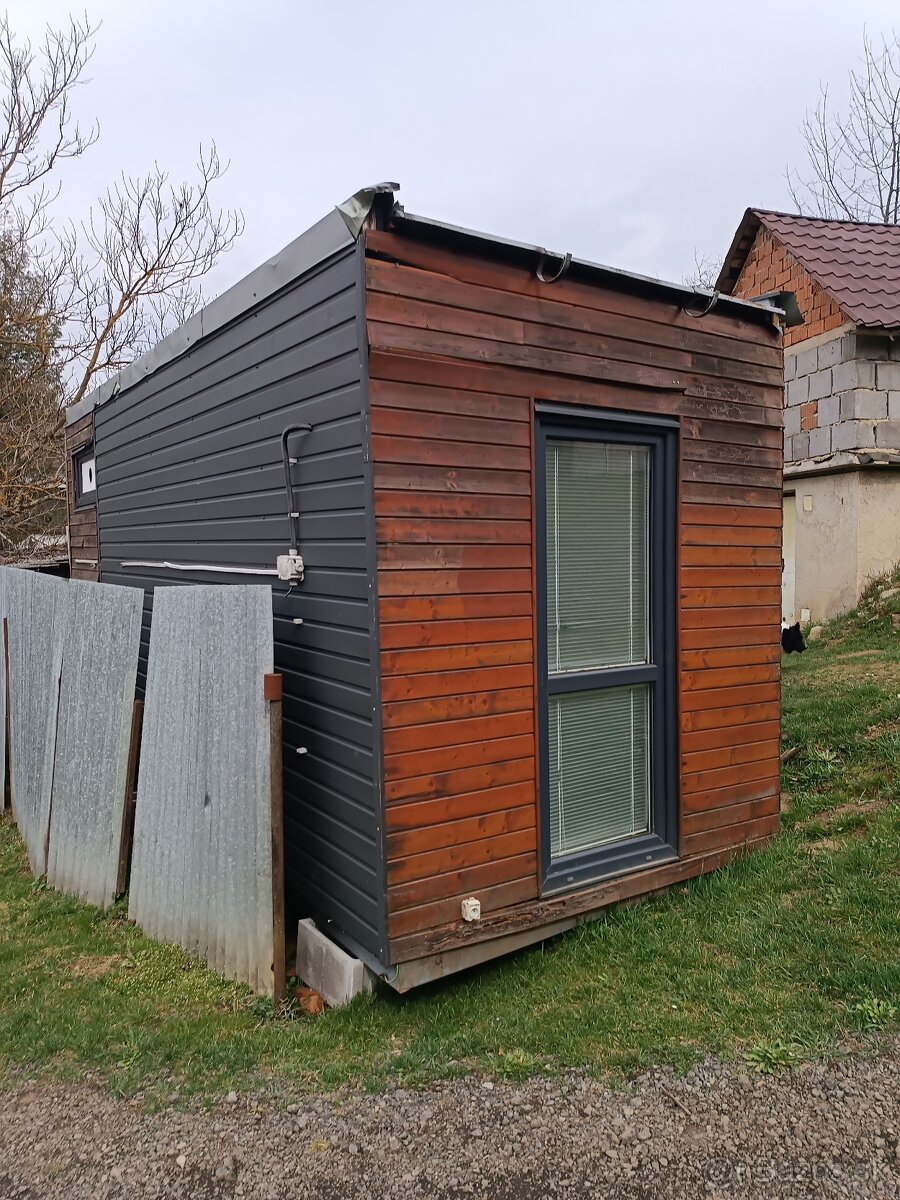 Predajny stanok- sklad 6x3m - 2