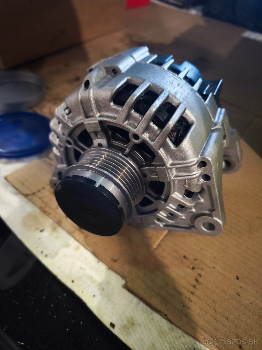 Alternátor Audi A3 A4 A6 Passat B5 - 2