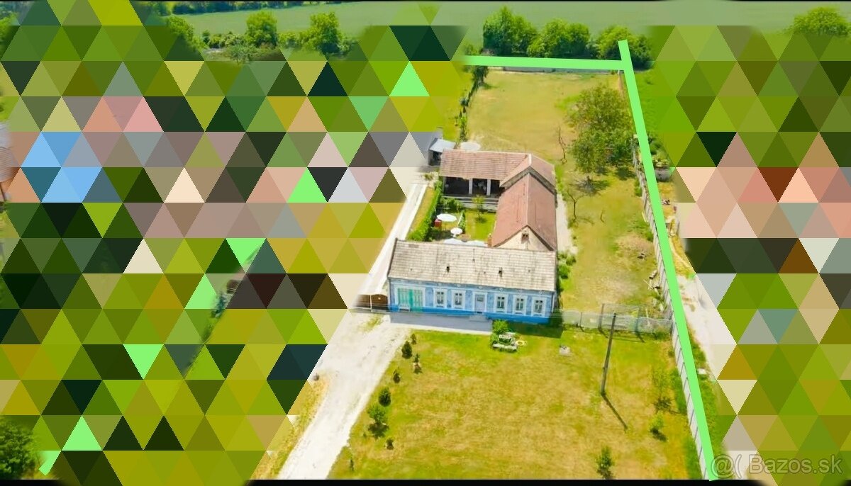 Ponúkame na predaj veľký pozemok, dom - 2