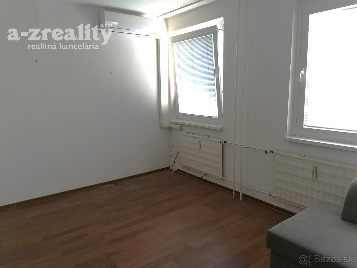 Na prenájom 1 izbový byt v Nových Zámkoch - 2