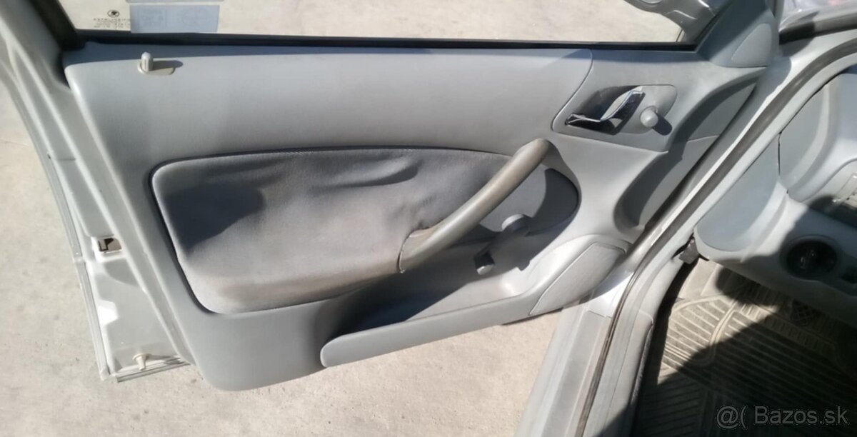 Škoda Octavia 1,6i 55kw - 2