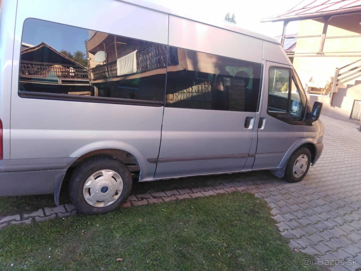 ford tranzit bus - 2