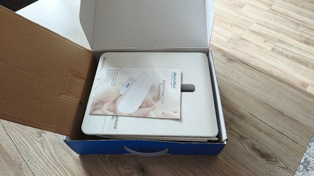 Kojenecká váha MomMed - 2