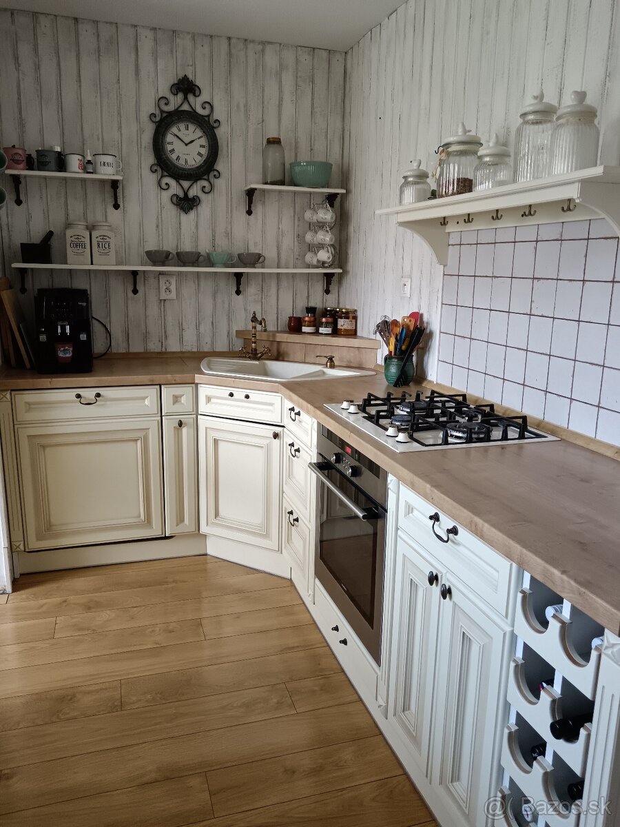 Kuchynská linka - 2