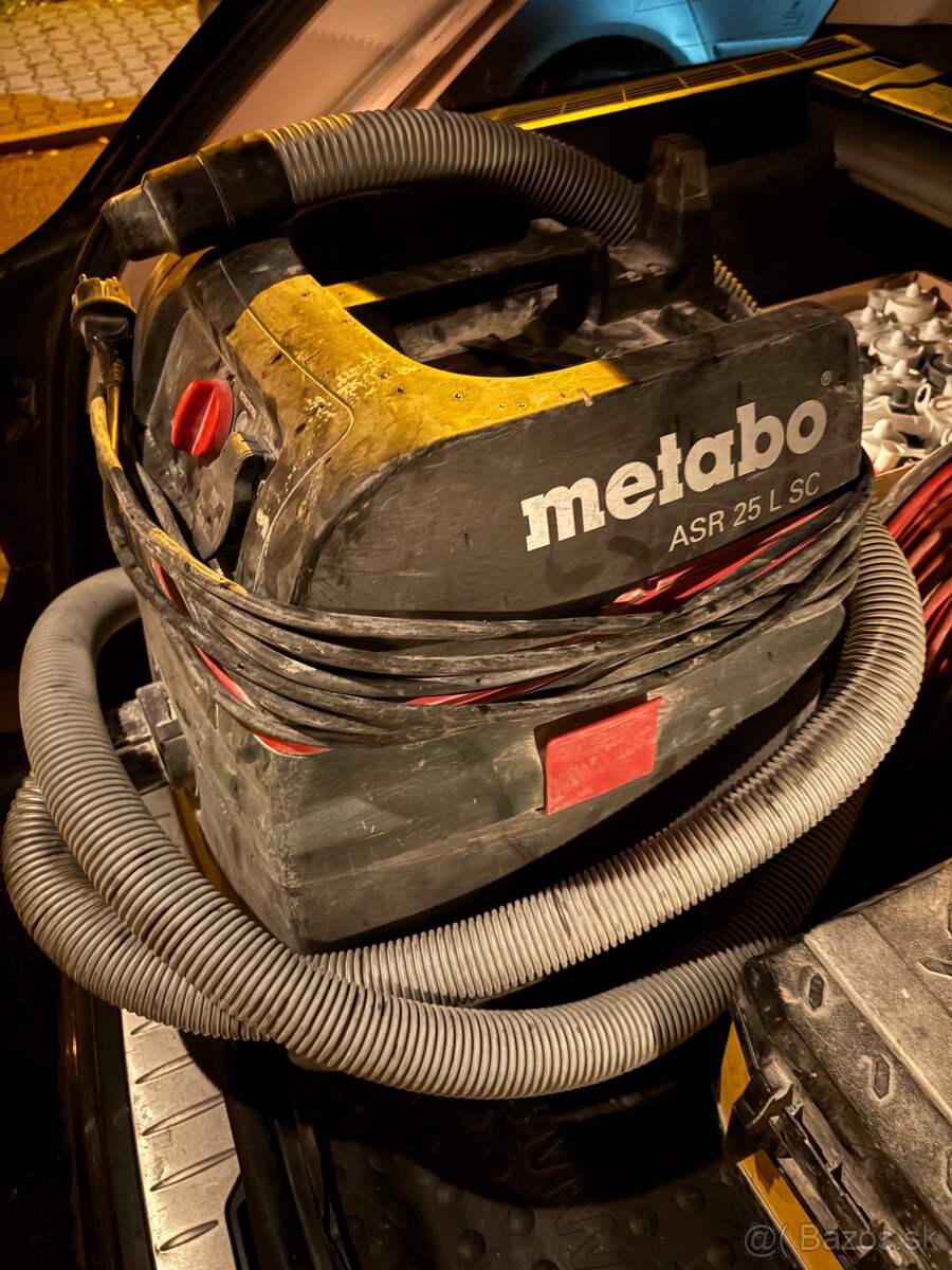 Stavebný vysávač - 2