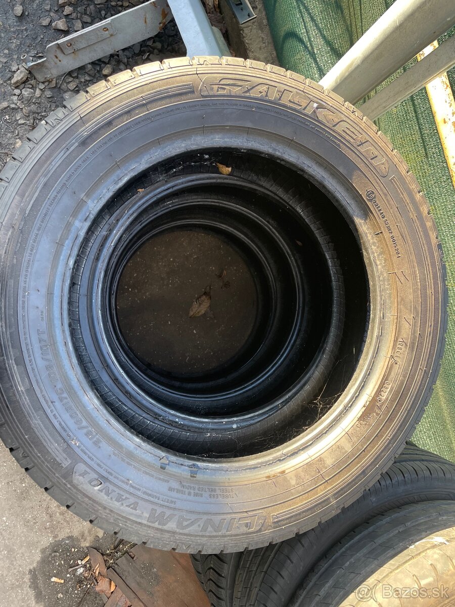 Letne 215/60 R17C Falken van01 - 2