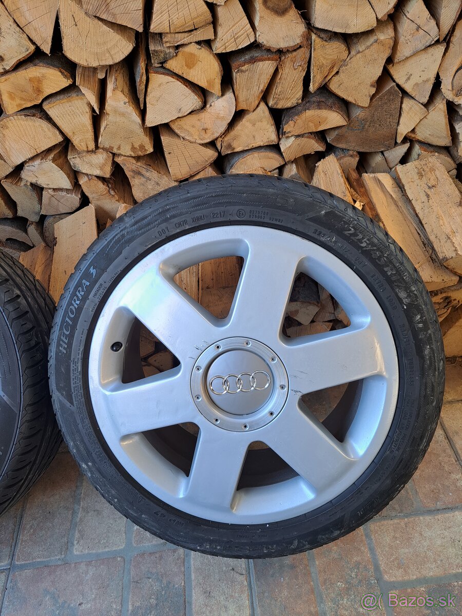 Audi 225/45 r17 hlinikove disky - 2