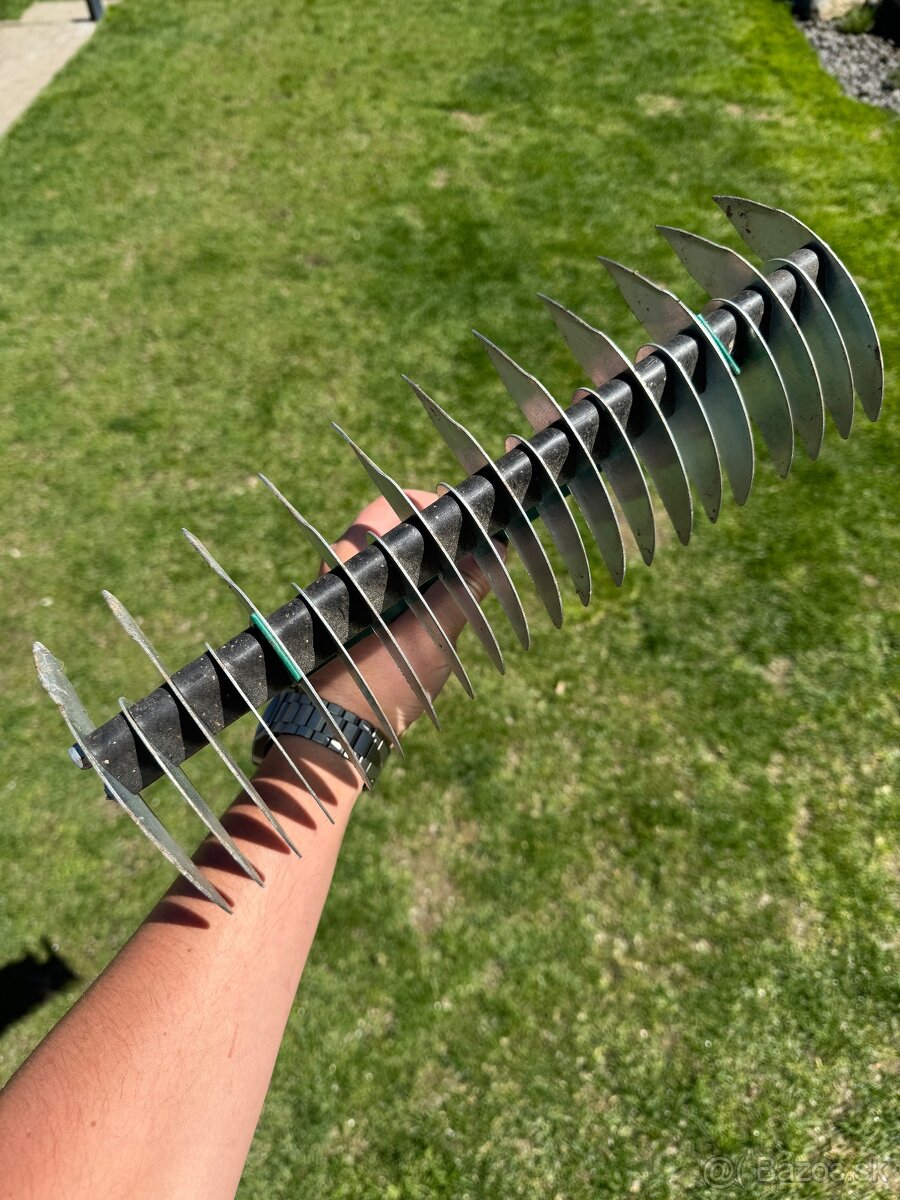 Vertikutačné hrable - 2