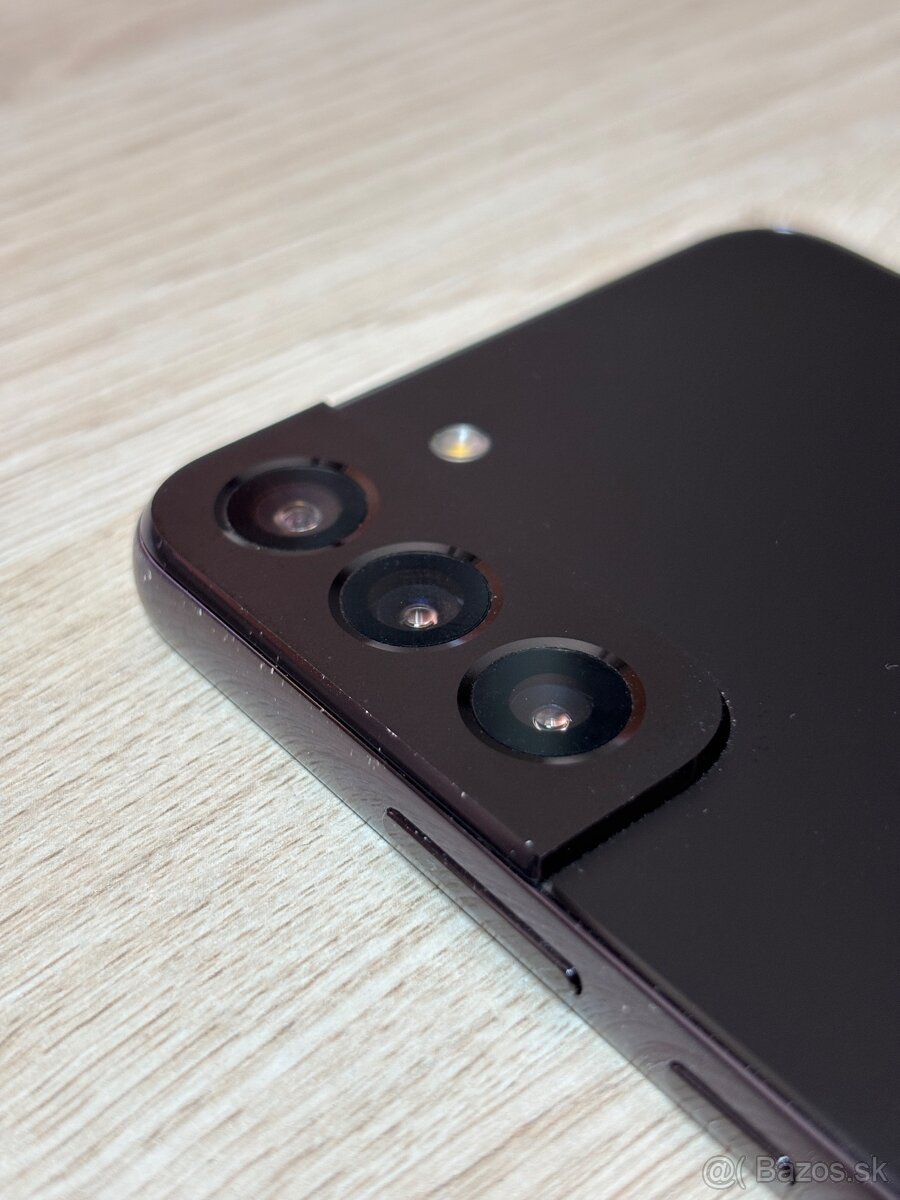 Samsung Galaxy S22+ - 2