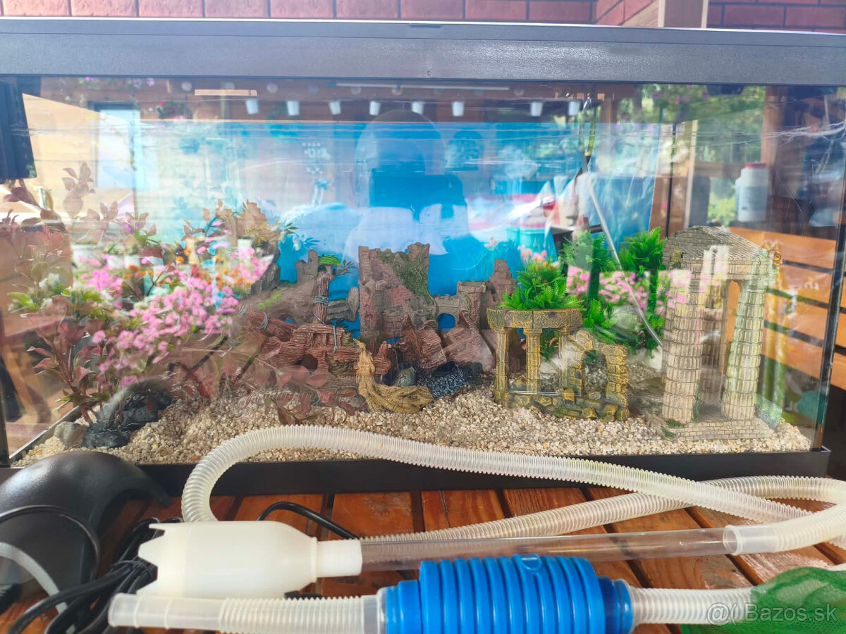 Predám 60 l. komplet akvárium. - 2