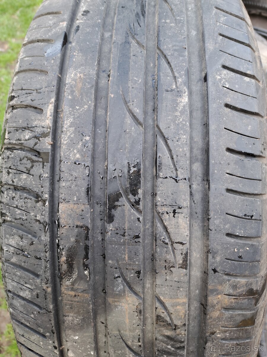 Predám letné Yokohama 215/60/R16 - 2