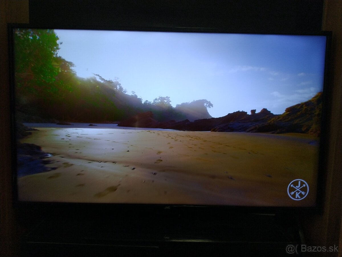 4K JVC 108cm televízor na opravu - 2