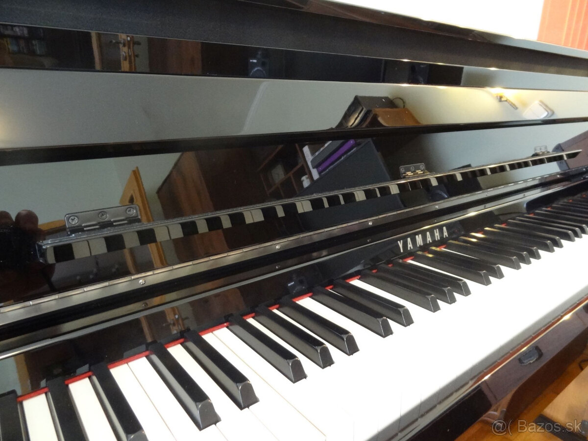 Digitálne piano, klavír YAMAHA CLP 585 - ako nové - 2