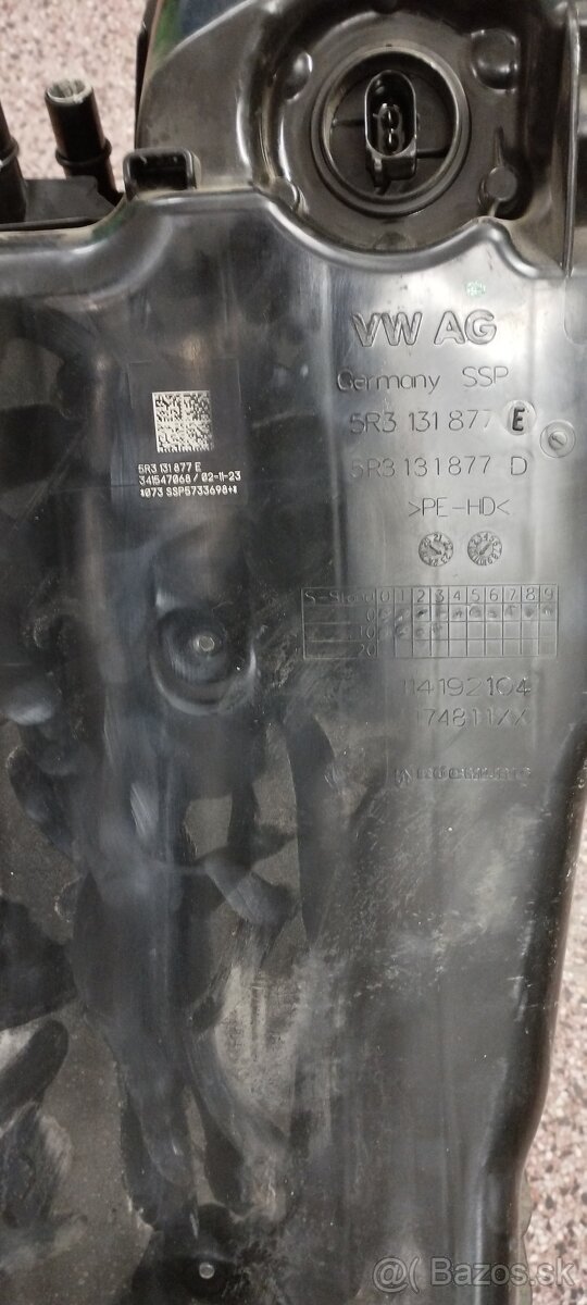 5R3131877C nadrz AdBlue kompletna 5R3131877E - 2