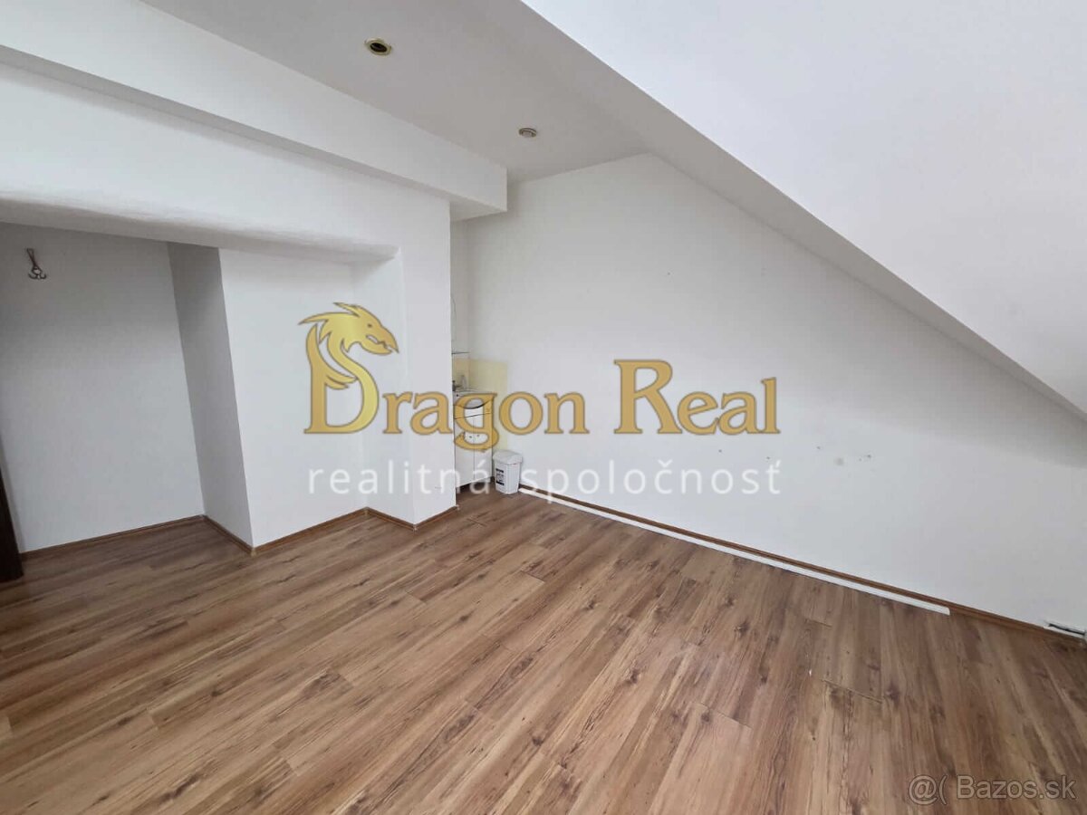 PRENÁJOM – Obchodný priestor o rozlohe 16m2 – MICHALOVCE - 2