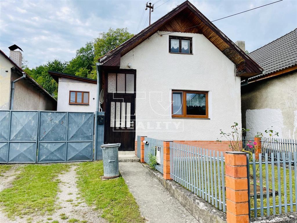 NA PREDAJ CHALUPA V OBCI DUBODIEL 162M2 - 2