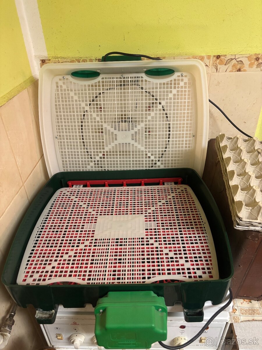 Predám poloautomatickú novú digitálnu liaheň/inkubátor - 2