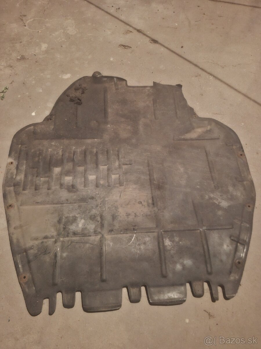 Spodný kryt motora - 2