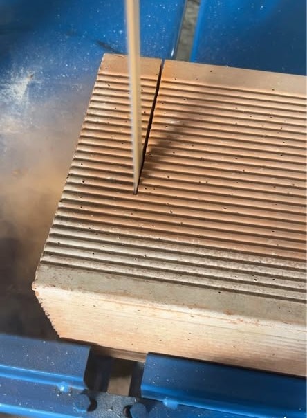 Pásová píla na tvárnice - 2