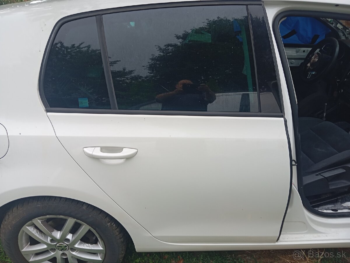 Rozpredám Golf 6 r.v20011. - 2