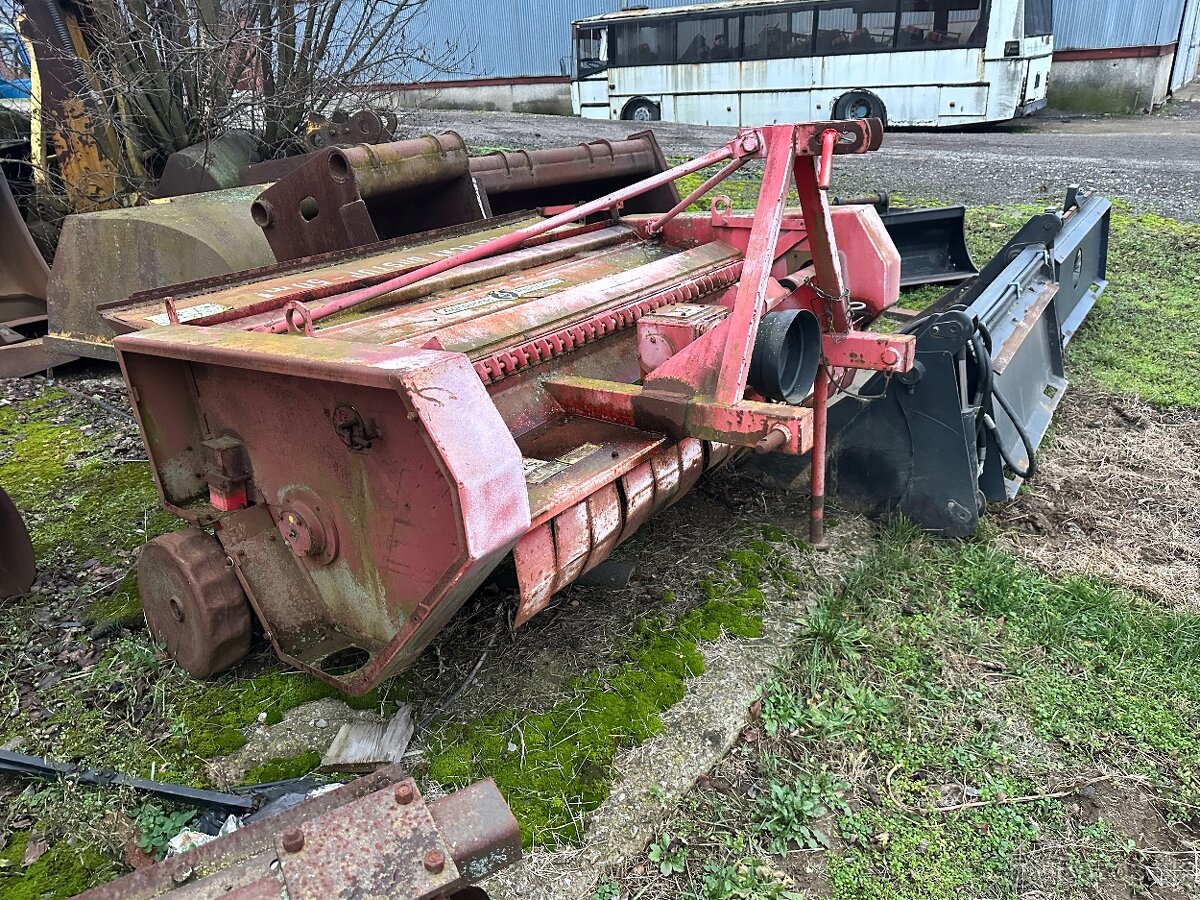 Drtič slámy RS160 - 2