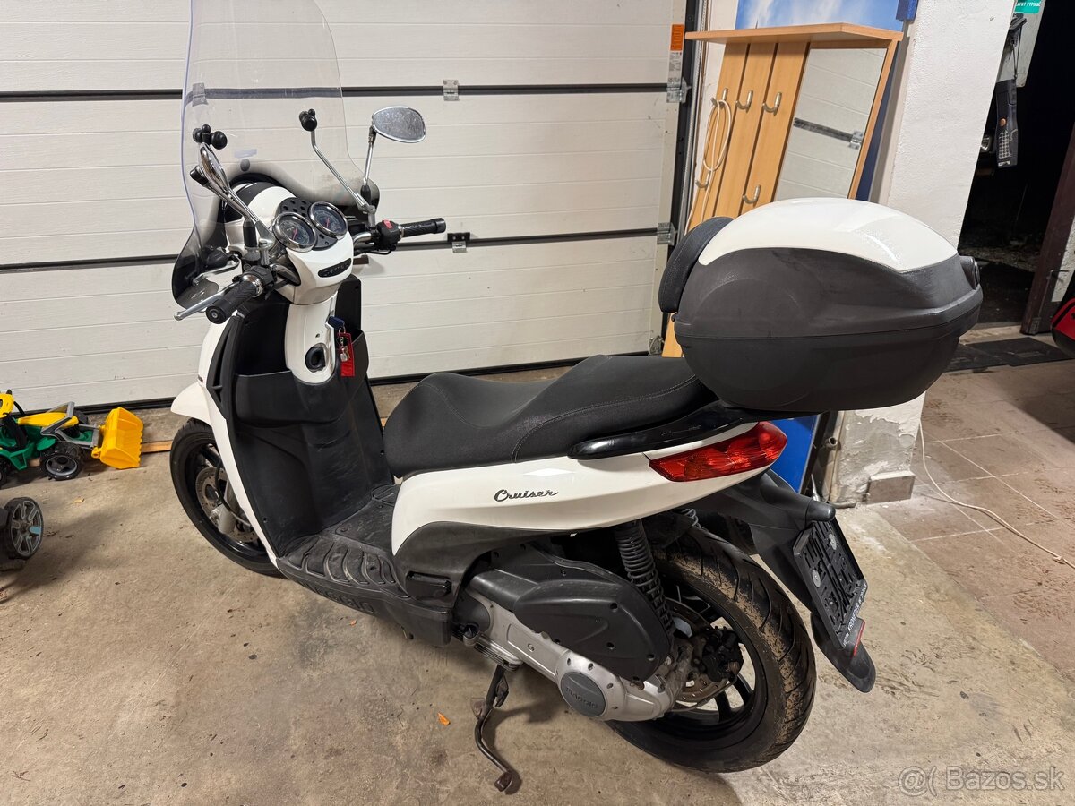 Piaggio Carnaby 300 - 2