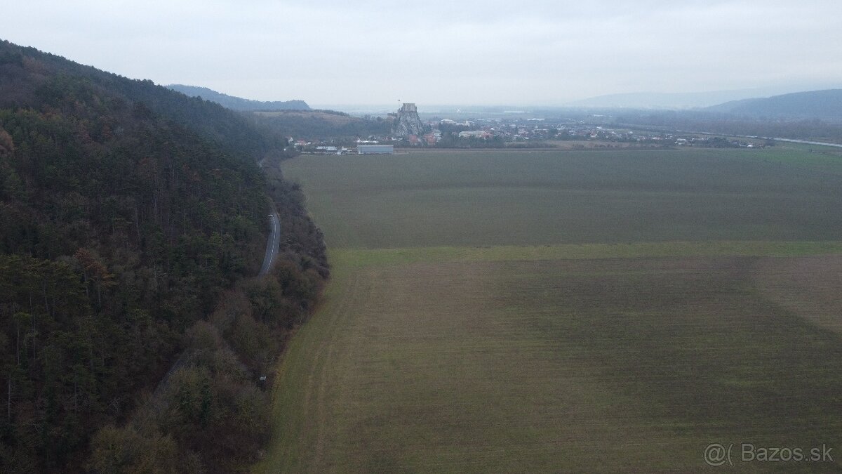 Orná pôda 13.800 m2, Beckov - 2