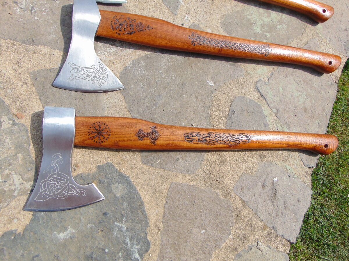 predám viking sekeru s motývmi - 2