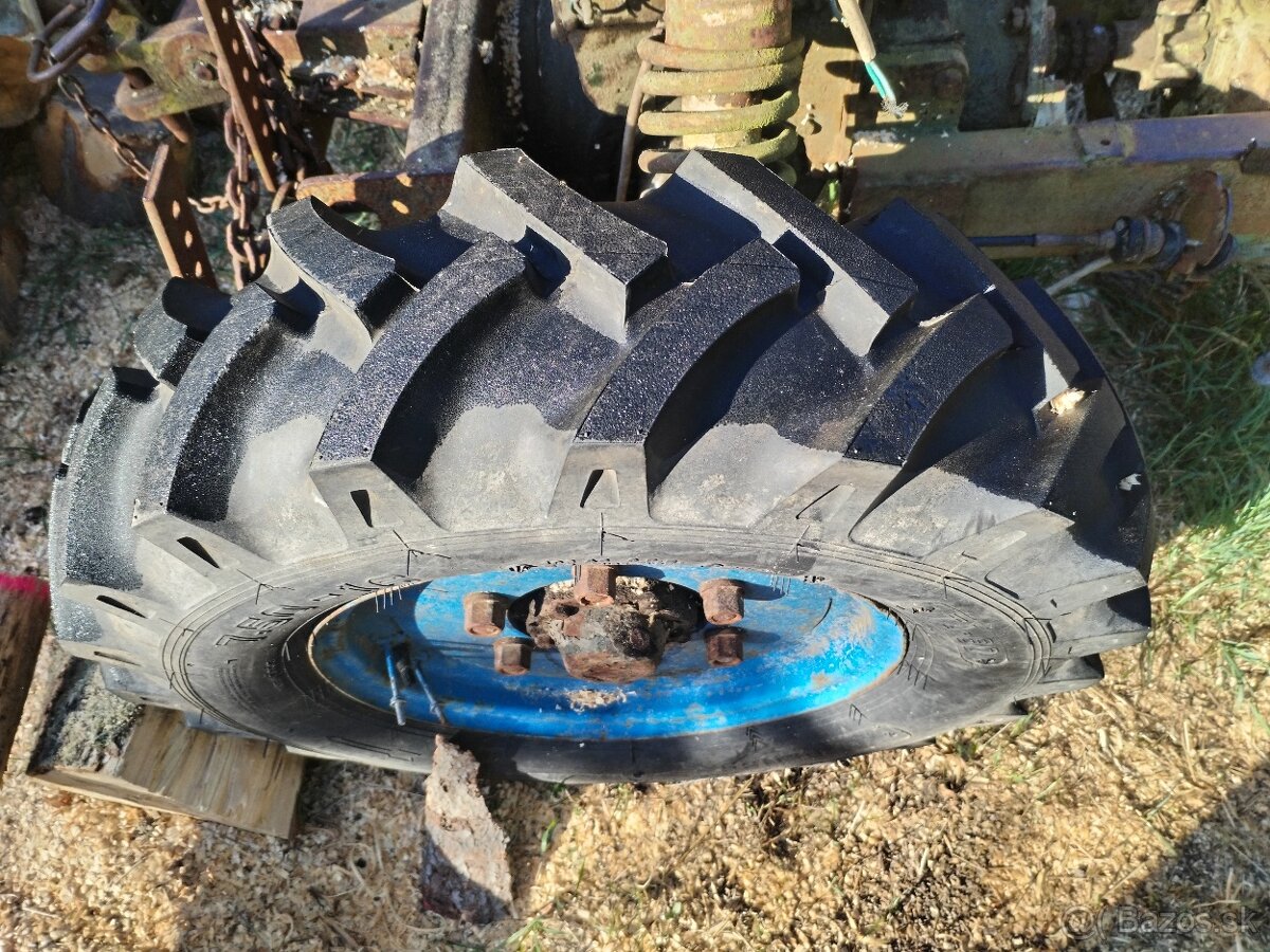 Malotraktor domácej vyroby 4x4 - 2