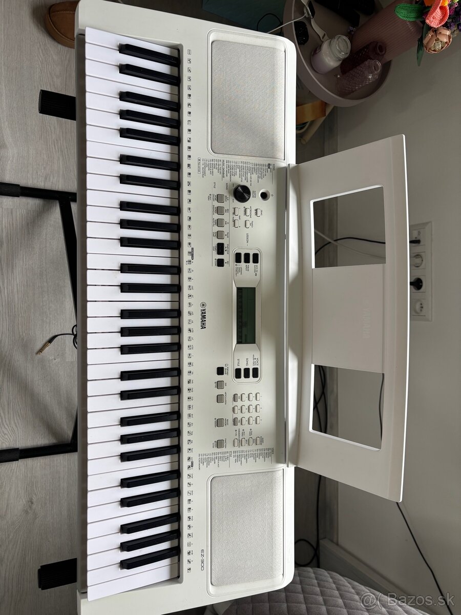 Yamaha EZ-300 - 2