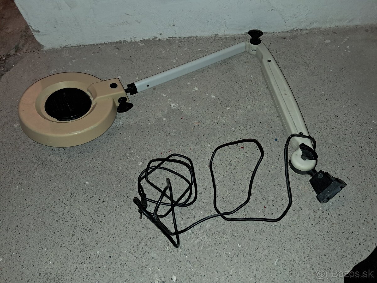 Stolná lupa - 2