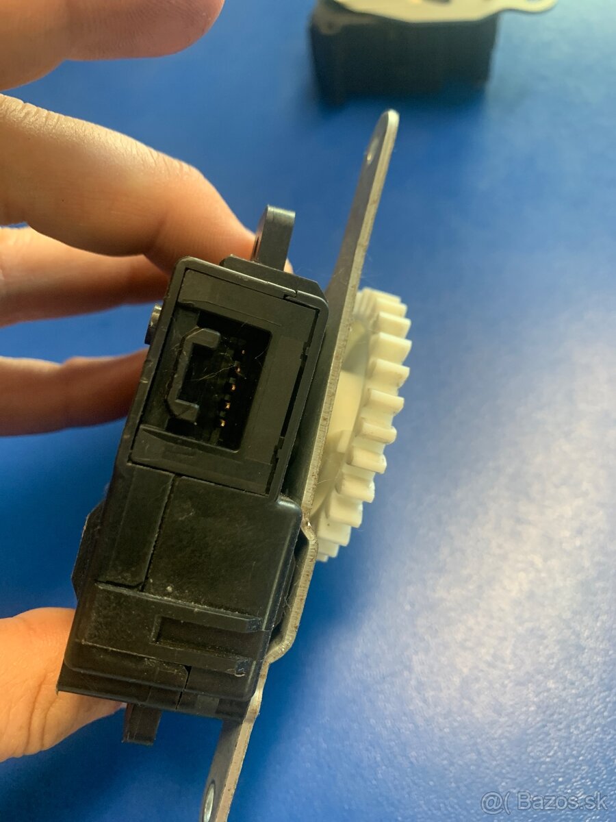 Motorcek kúrenia Toyota 0638-0920 - 2