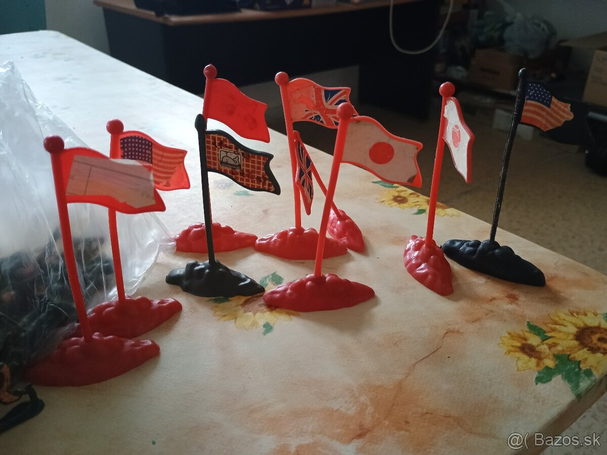 Vojacikovia z roku 1970 l ZLAVA - 2