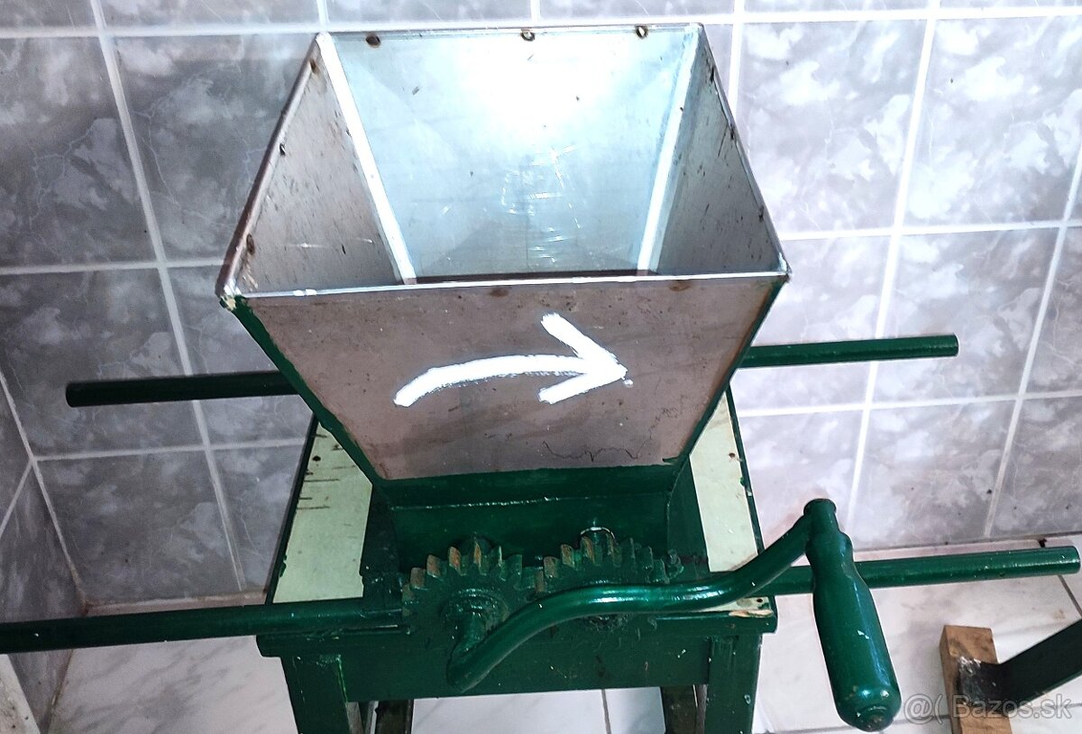 Lis a mlynček na hrozno (ovocie) - 2