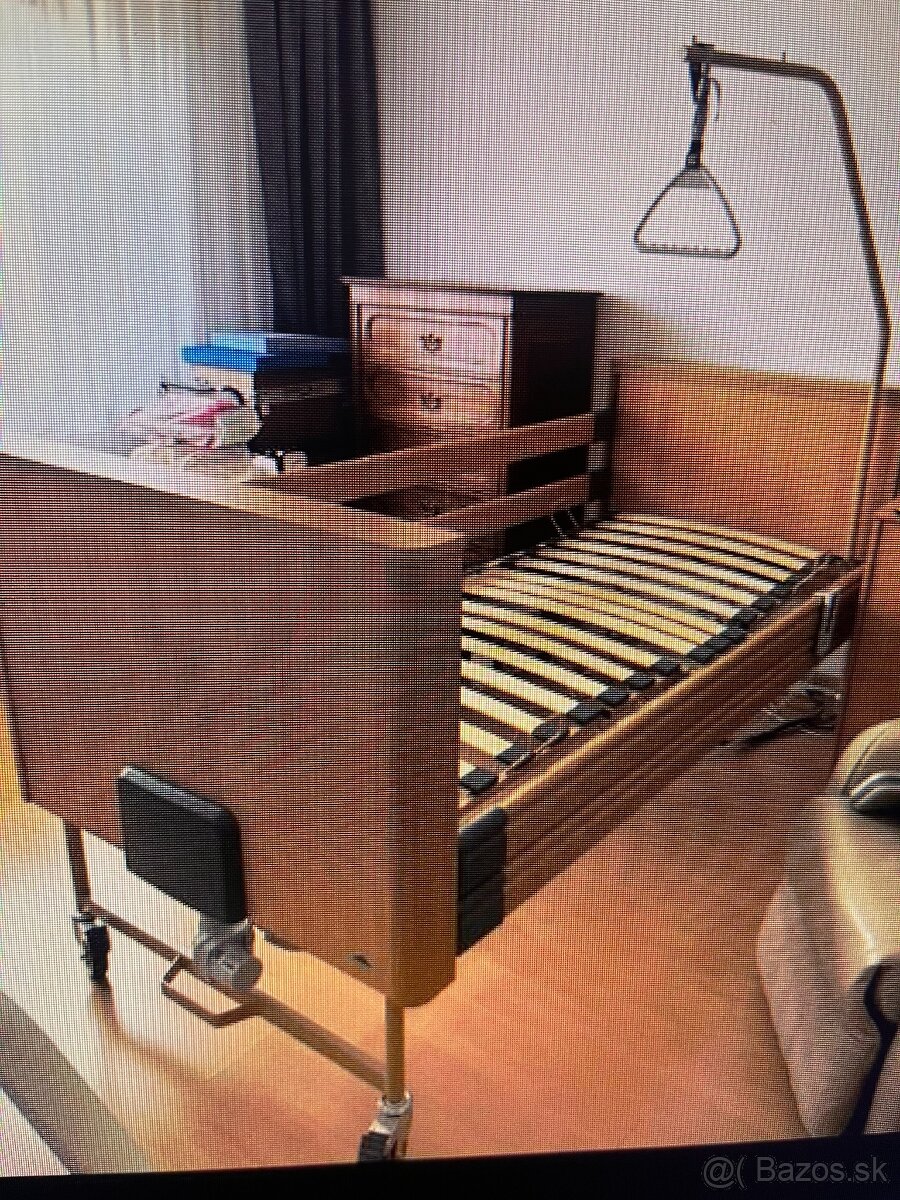 polohovateľná posteľ - 2