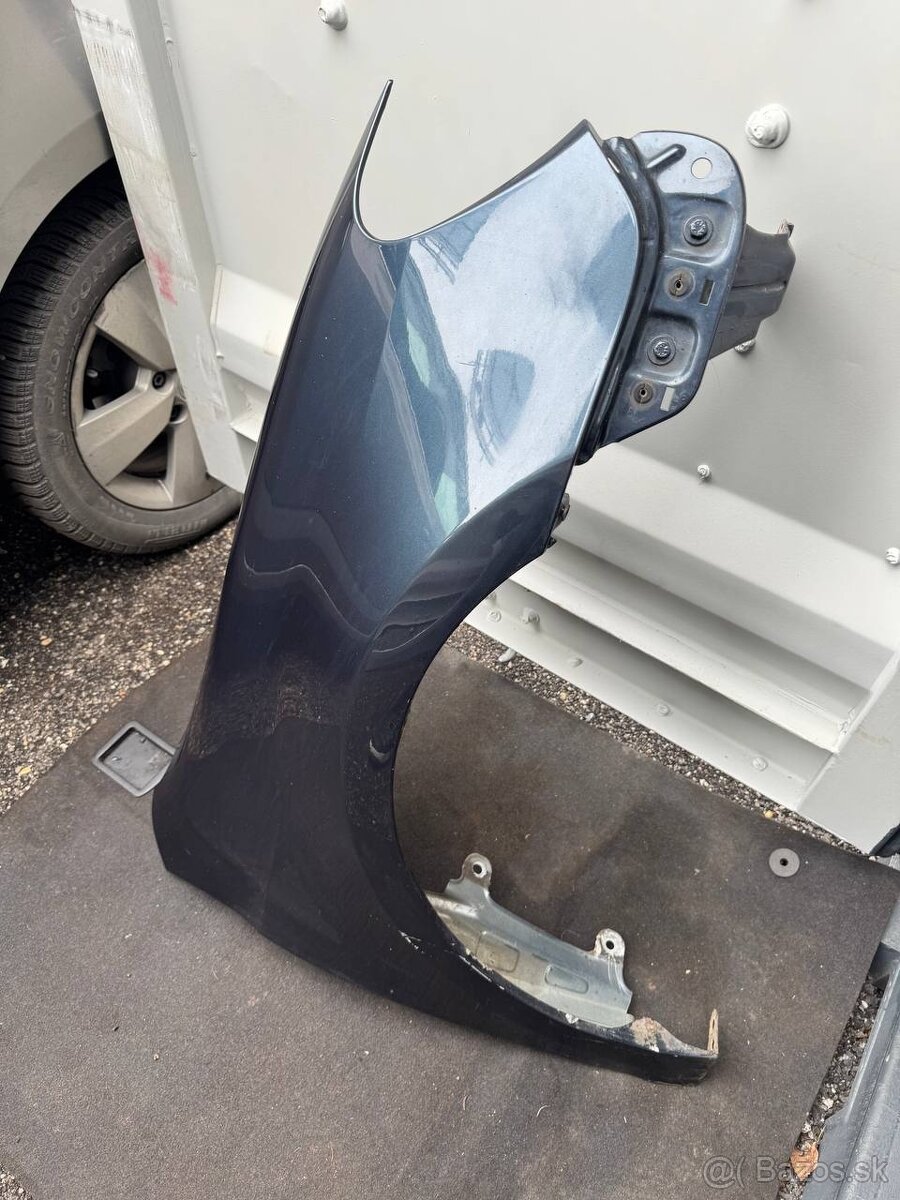 VW Golf VI (2008 – 2013) - Predný pravý blatník - 2