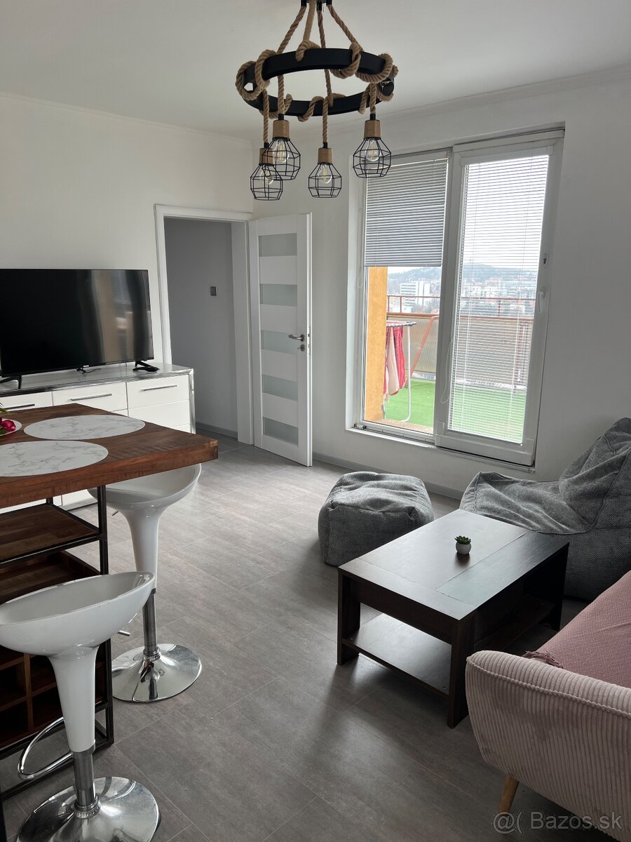 Penthouse na 12. Poschodí v Nitre - 2