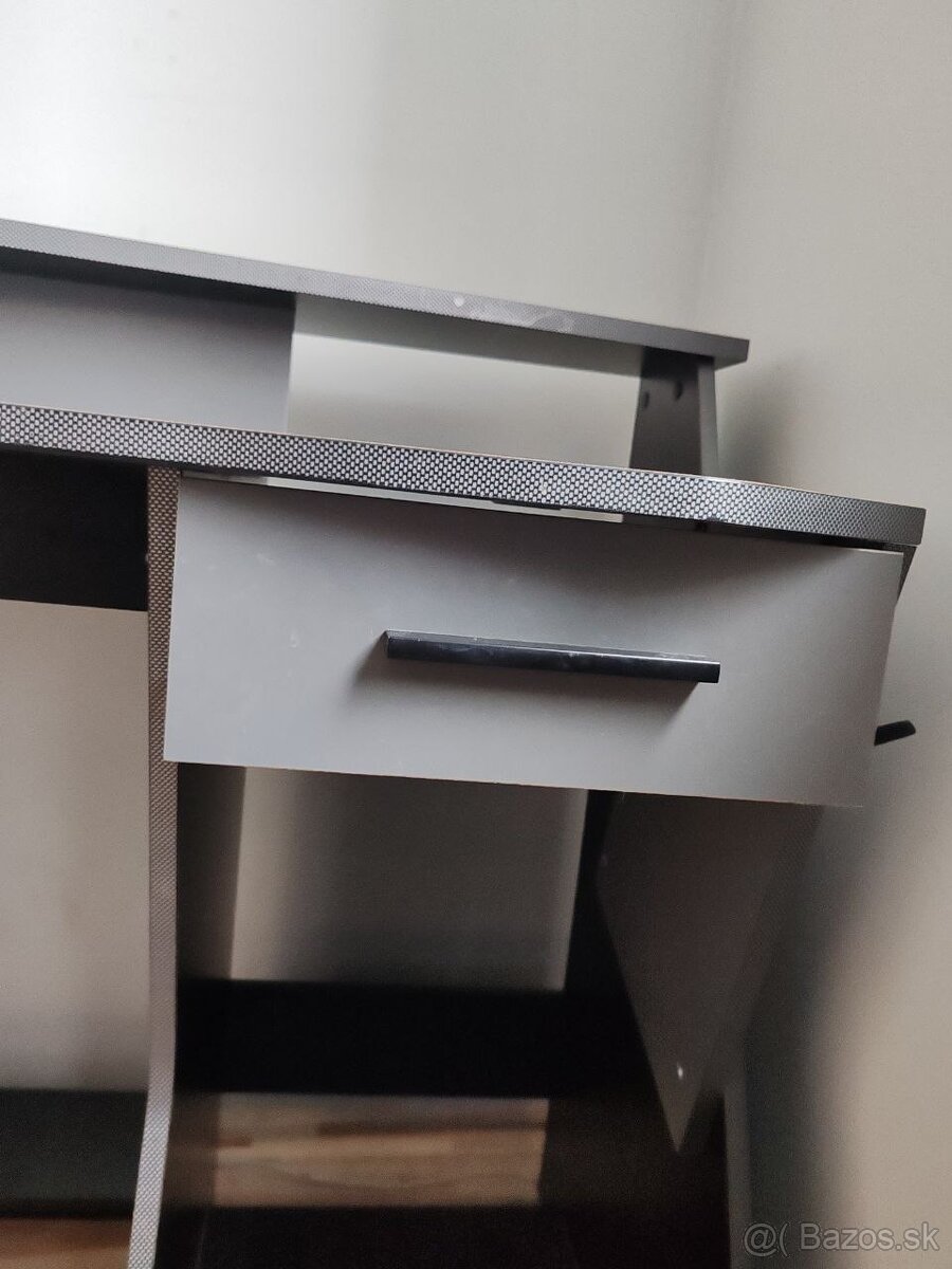 Herný Pc stolík - 2