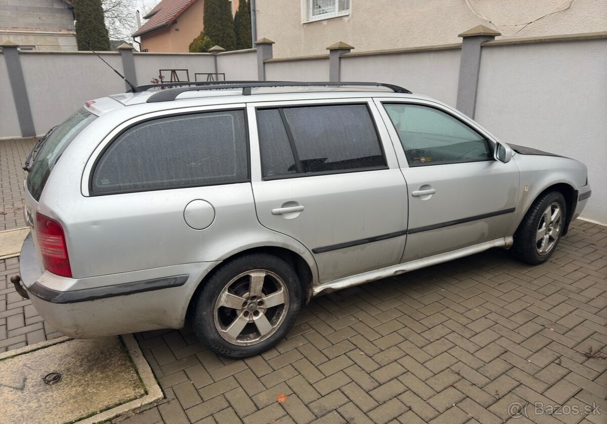 Škoda Octavia - 2
