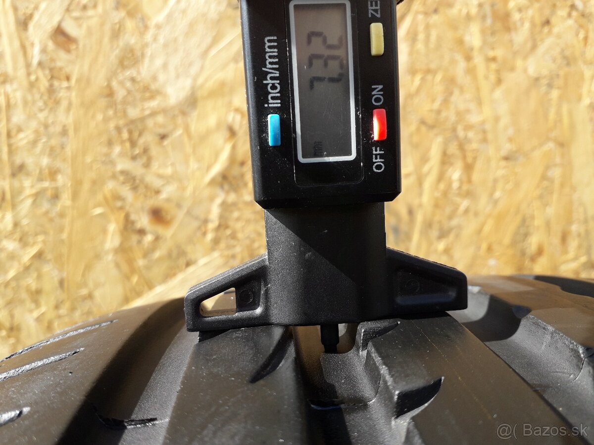 235/40 r19 letne pneu - 2