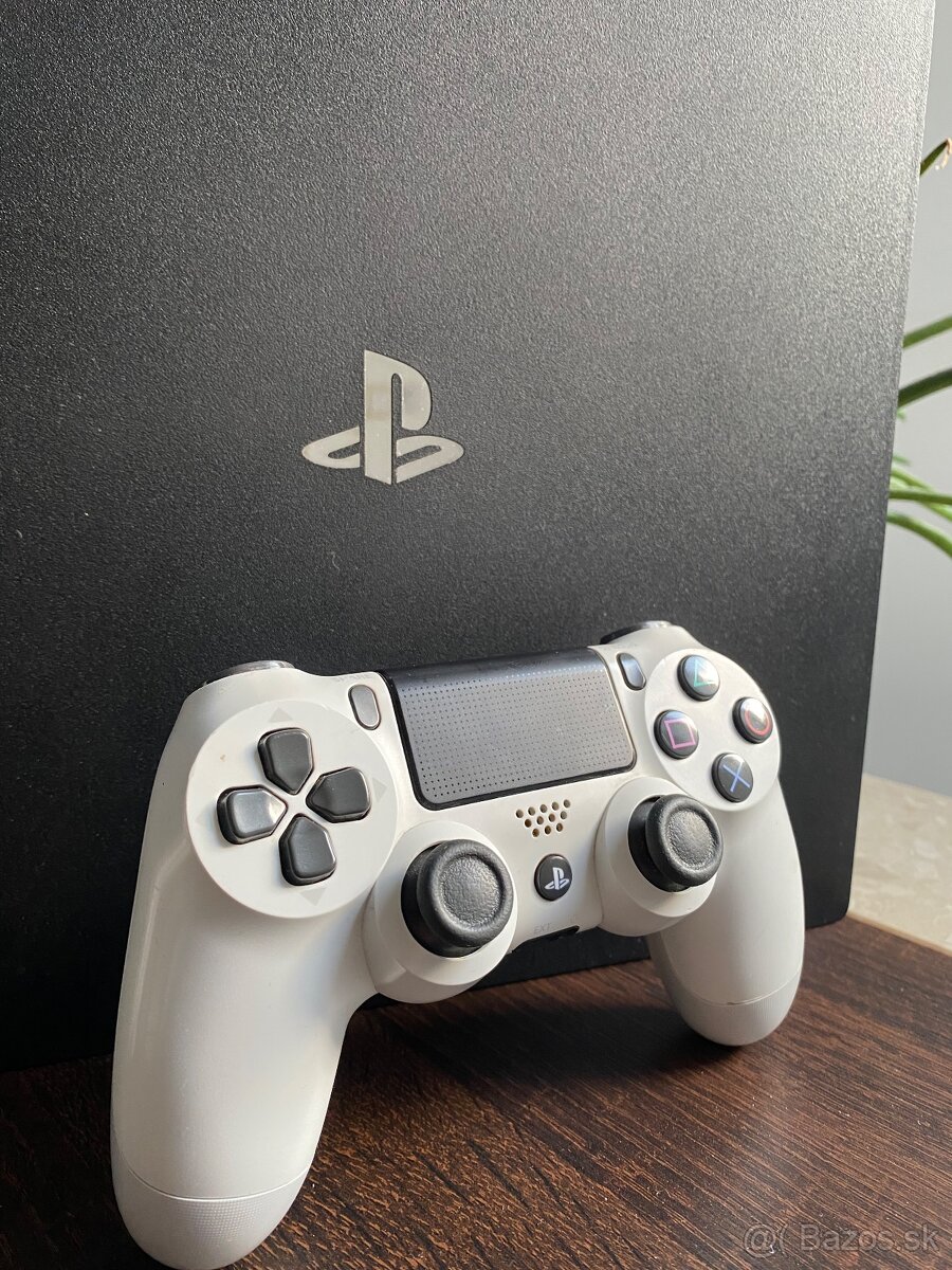 PlayStation 4 Pro 1TB - 2