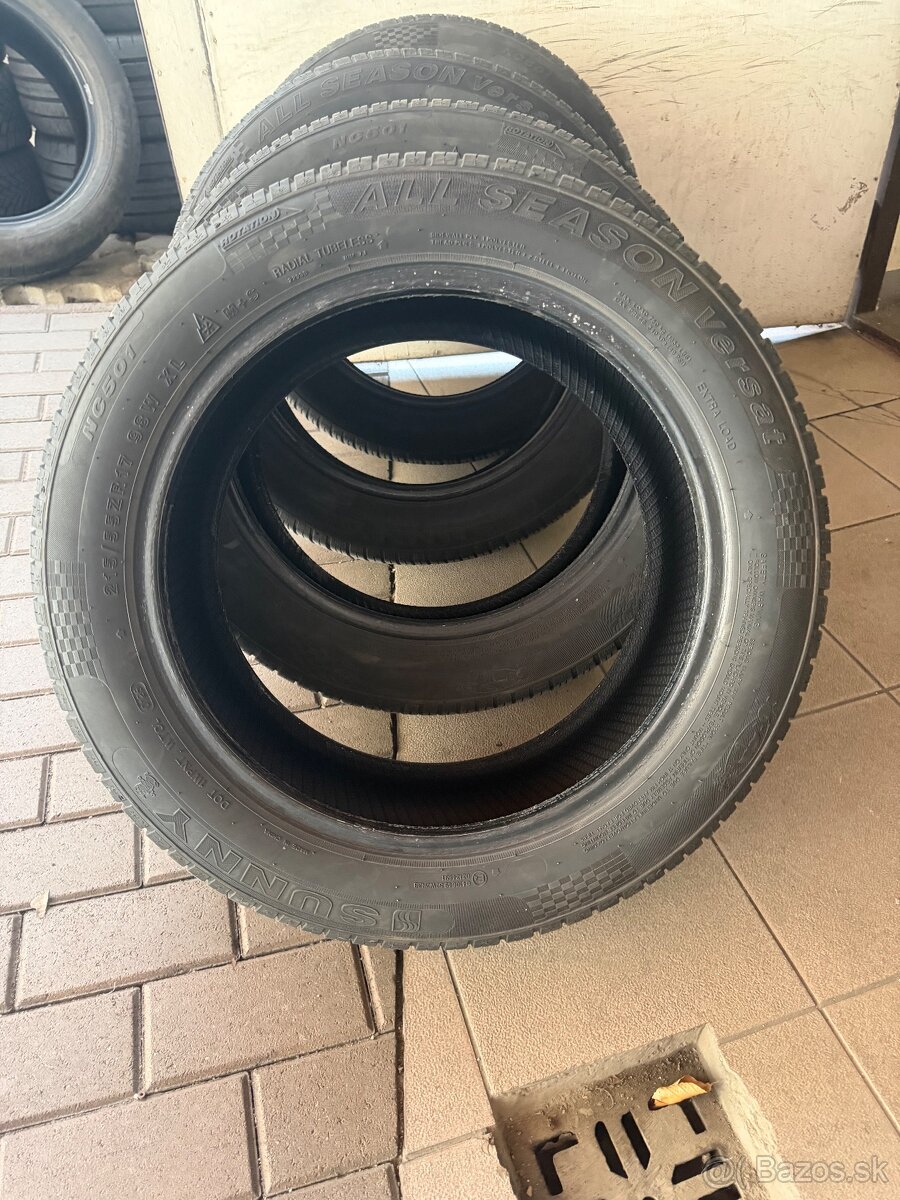 Celoročné pneumatiky 215/55 R17 - 2