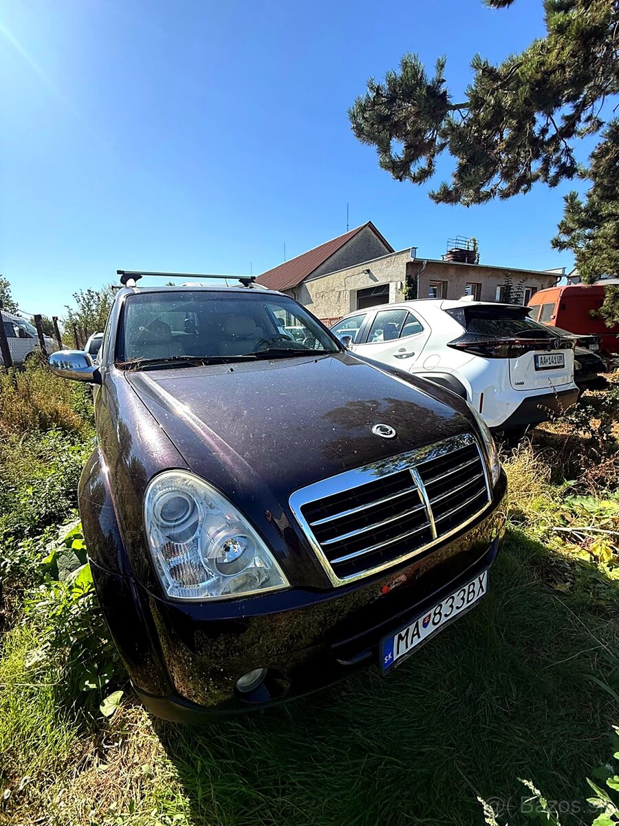 SsangYong Rexton 2.7 Xdi 4x4 - 2