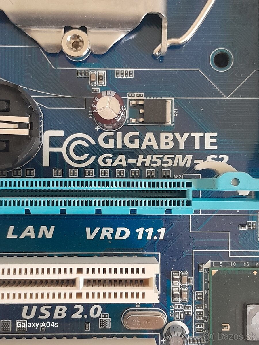 2× poškodené základné dosky gigabyte - 2