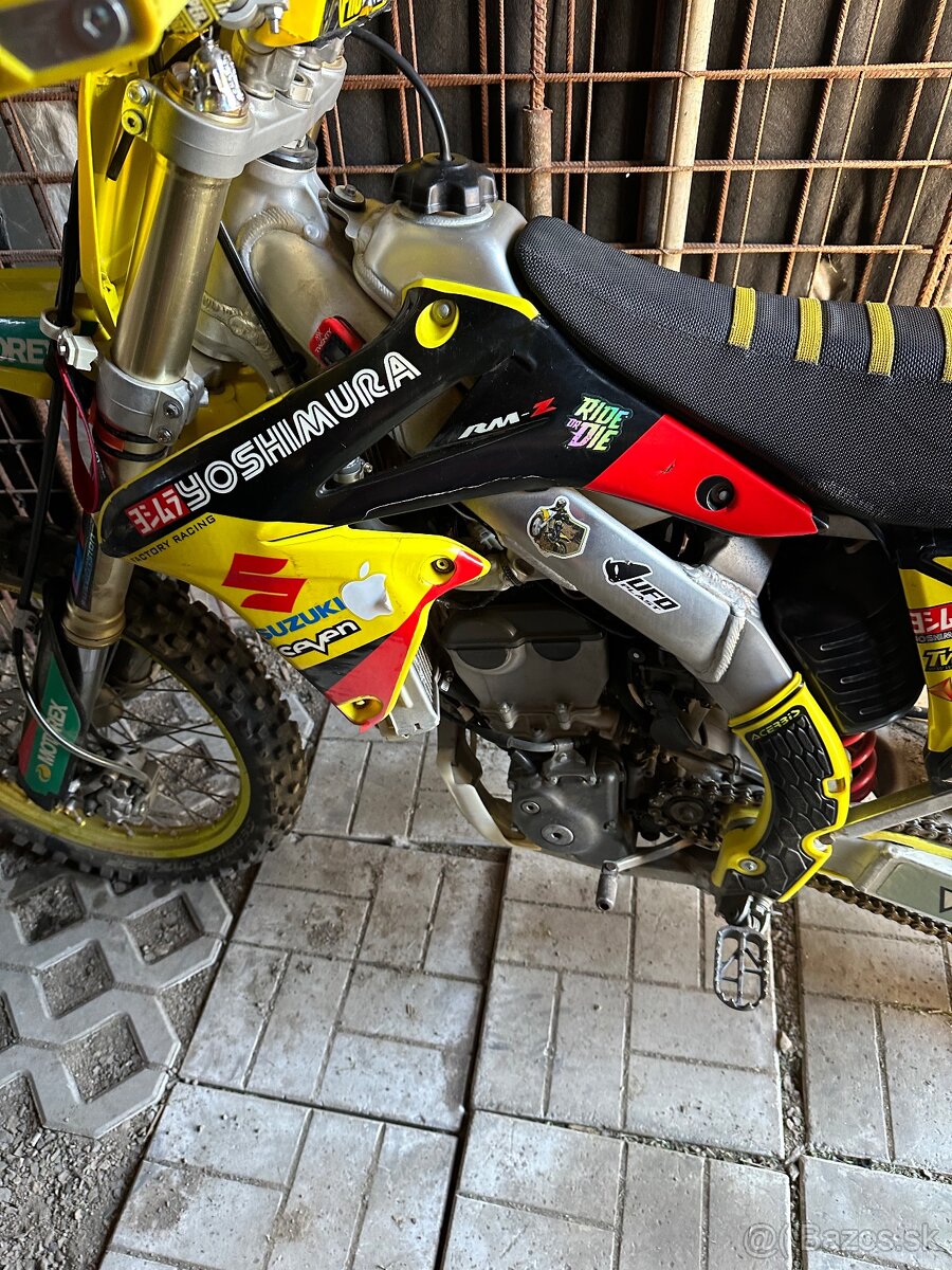 Suzuki rmz 250 2015