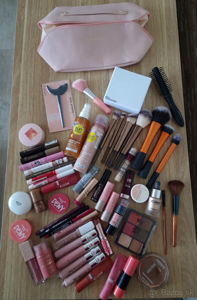 Veľký balík kozmetiky a štetcov - 2