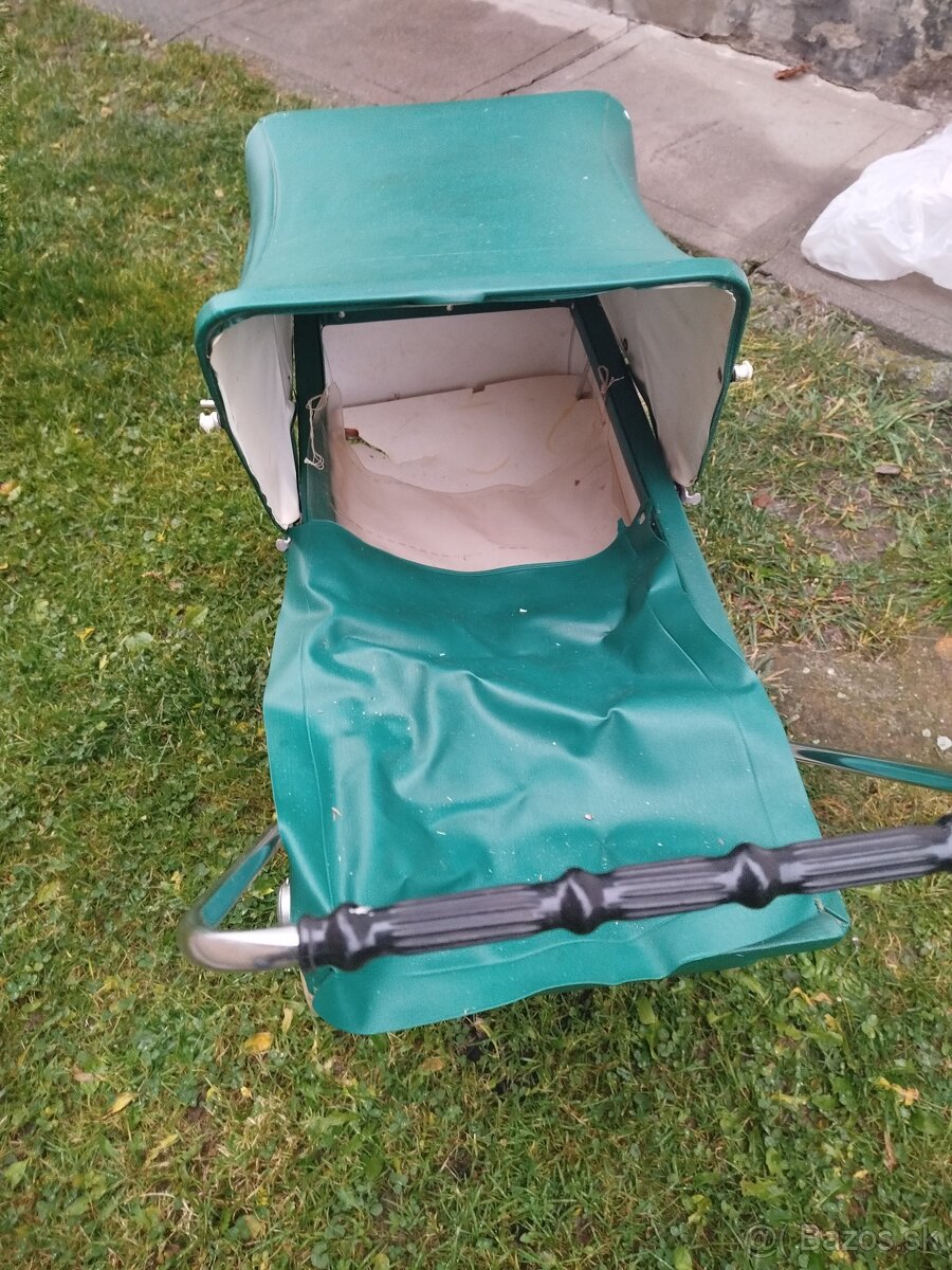 Retro Starý kočiar pre bábiky - 2