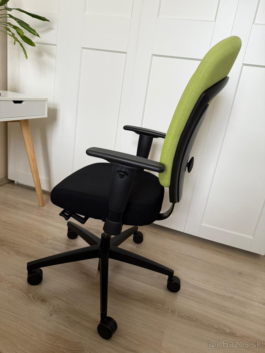 Kancelárska stolička značky RIM - 2